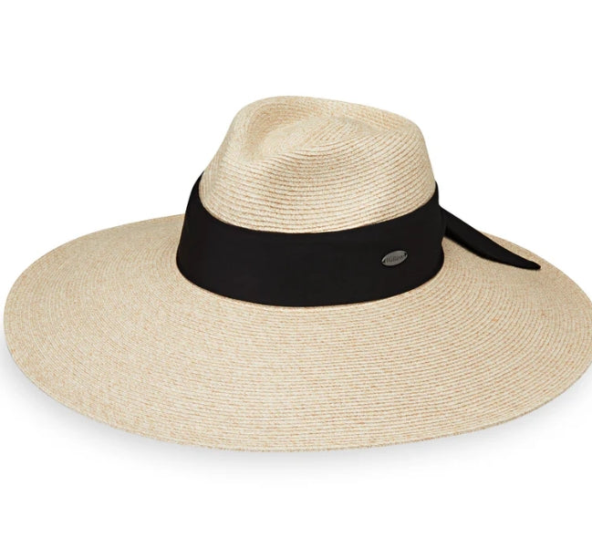 Wallaroo hat Elise White Beige Black Bow