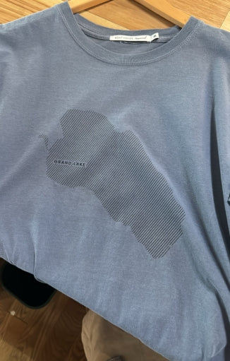 Blue T-shirt with a pattern of the lake drawing lines grand lake